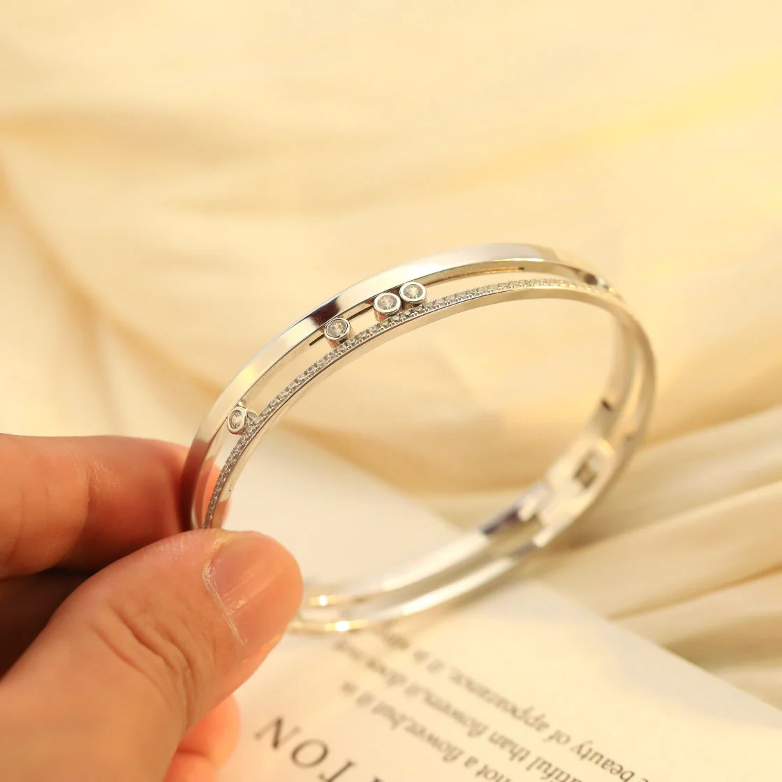 [MIRA]Move Romane Diamond Bangle Bracelet