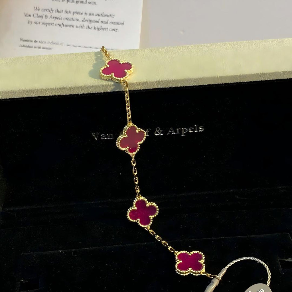 [MIRA] NEW CLOVER 5 MOTIFS PINK ENAMEL BRACELET