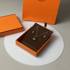 ??MIRA?¡¥CONSTANCE BLACK PEDANT PINK GOLD NECKLACE