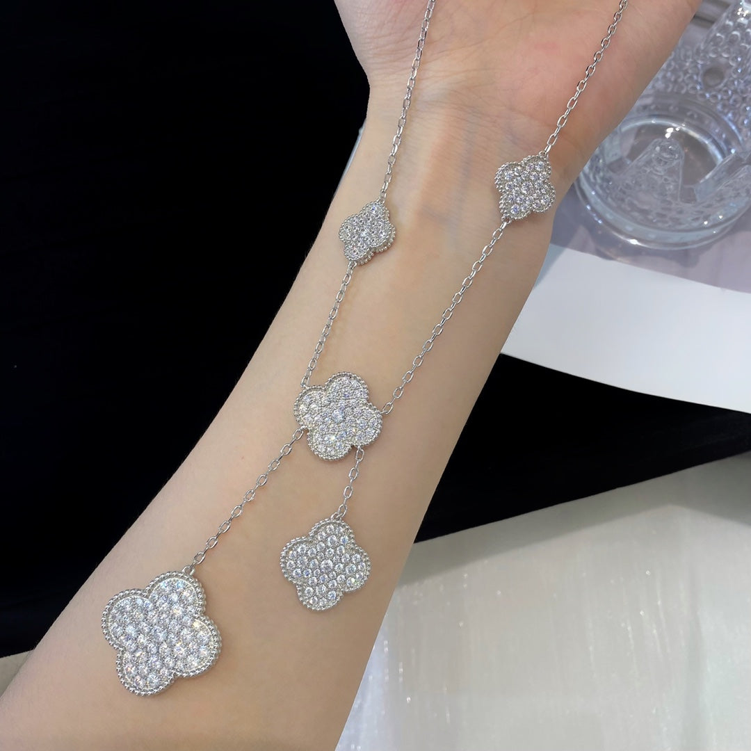 ??MIRA?¡¥CLOVER 5 MOTIFS SILVER DIAMONDS NECKLACE