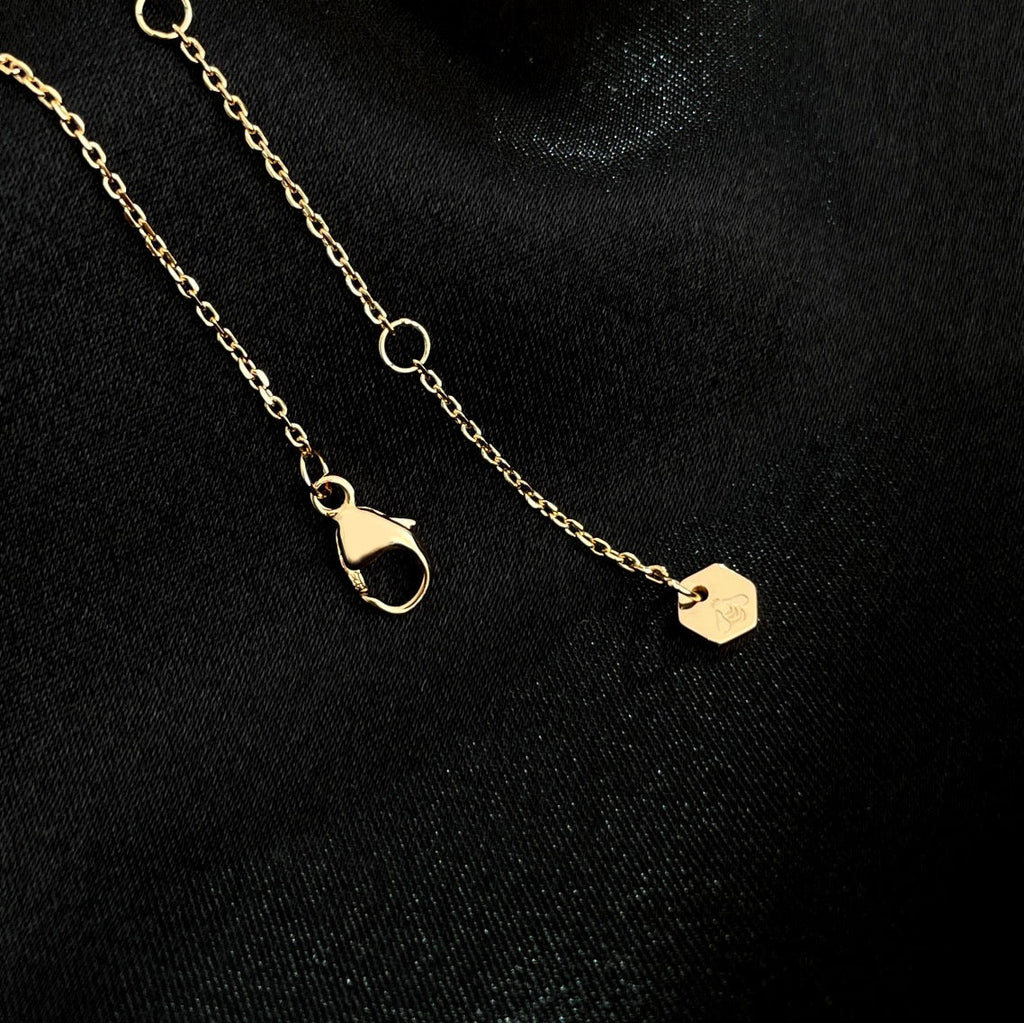 ??MIRA?¡¥BEE MINI NECKLACE