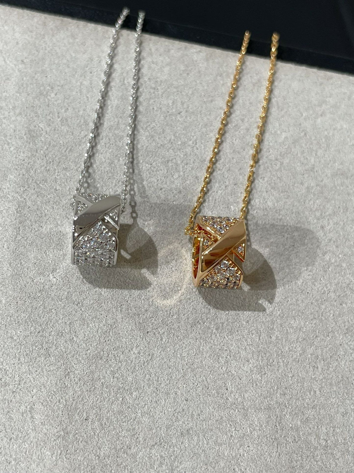 ??MIRA?¡¥LIENS EVIDENCE DIAMOND PAVED NECKLACE