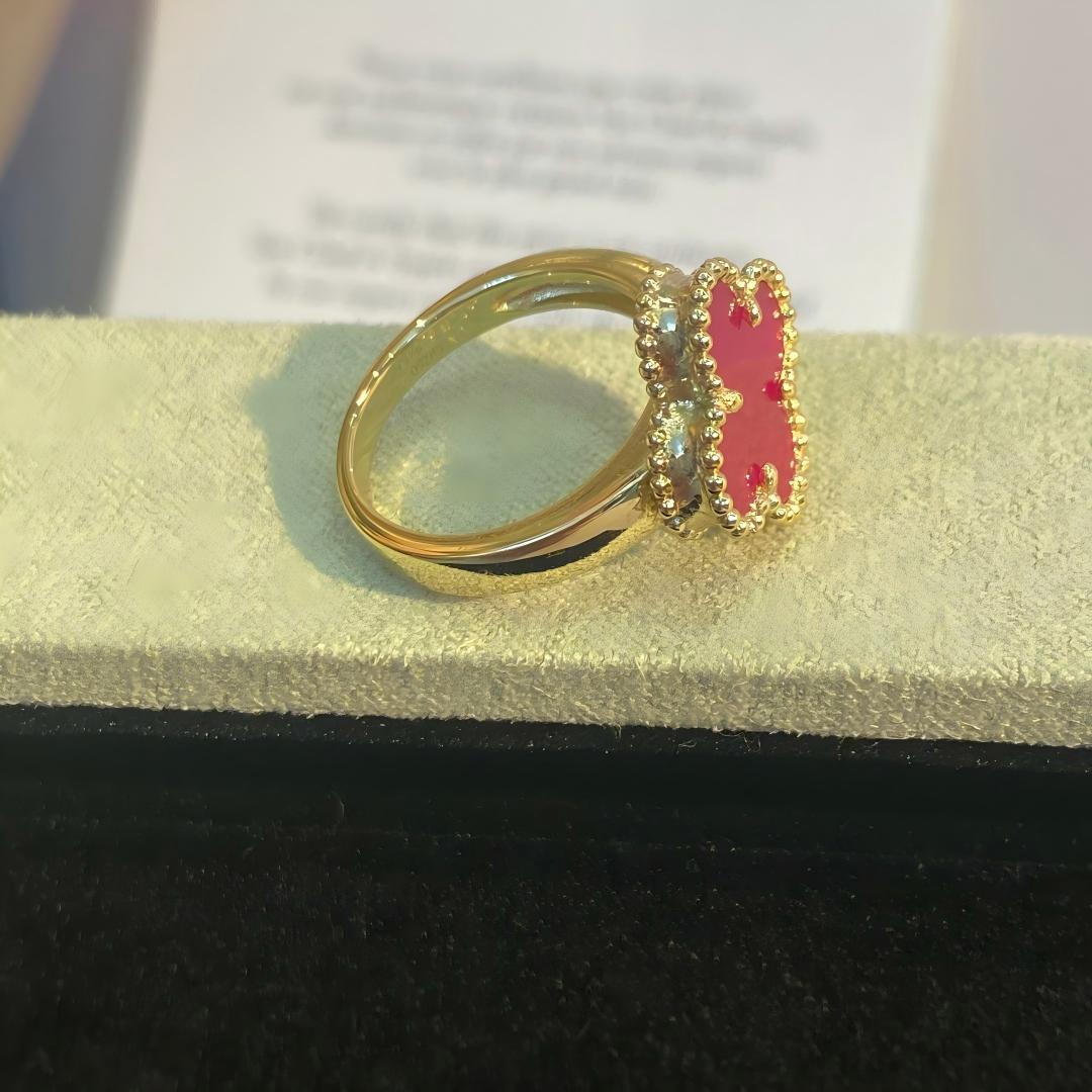 [MIRA] NEW CLOVER PINK ENAMEL RINGS