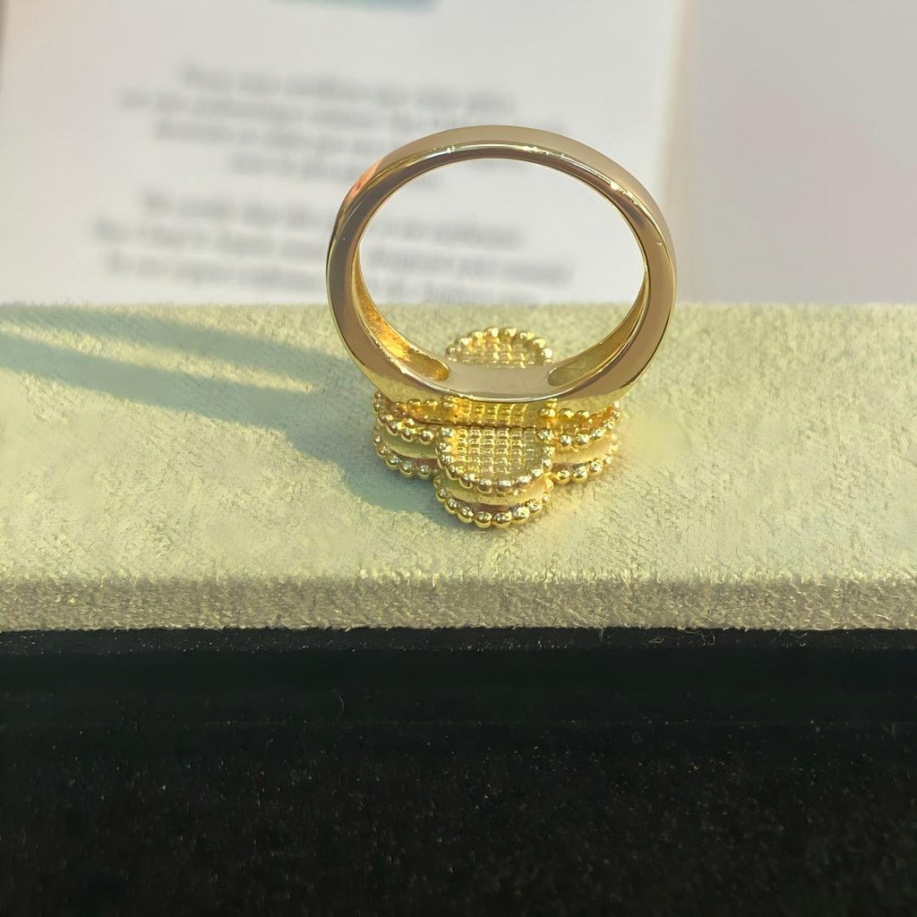 [MIRA] NEW CLOVER PINK ENAMEL RINGS