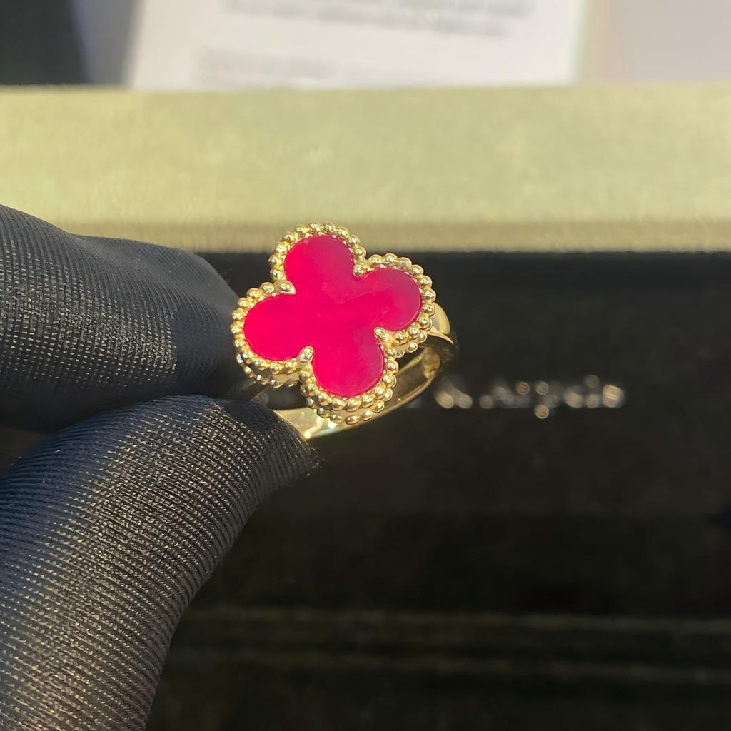 [MIRA] NEW CLOVER PINK ENAMEL RINGS
