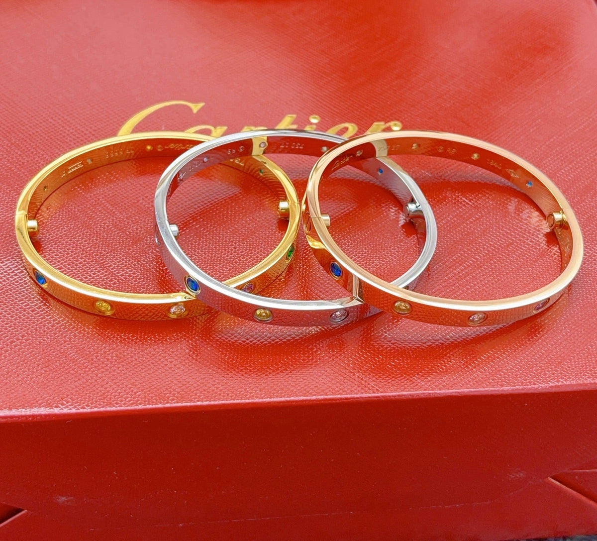 [MIRA] 2026 RAINBOW LOVE BRACELET 6.1MM  10 DIAMONDS